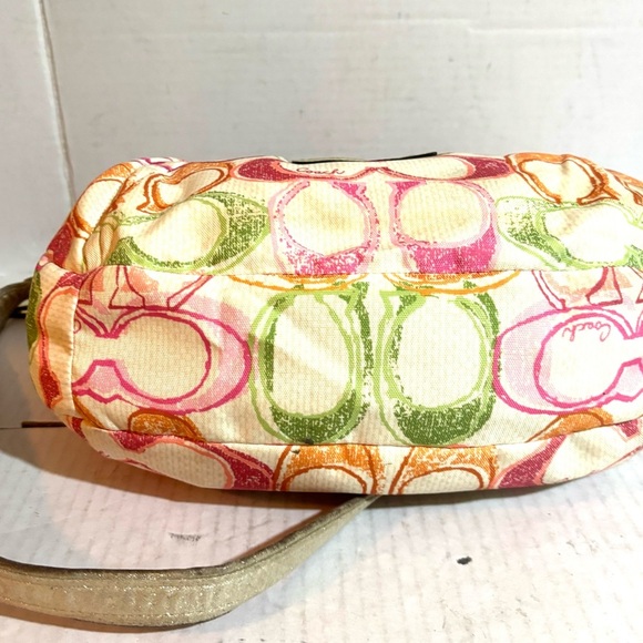 Coach vintage CC signature print canvas crossbody handbag - Picture 7 of 7